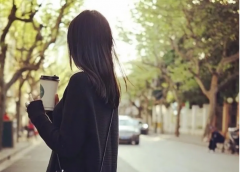 老人言：“脚踏两只船，早晚得翻船”爱情专家咨询