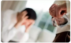 老公出轨:婚外情的发生，就在男人一瞬间的决定